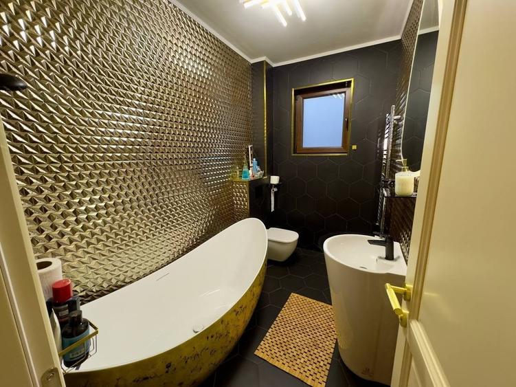 Casă individuală cu 5 camere cu Canalizare în Central