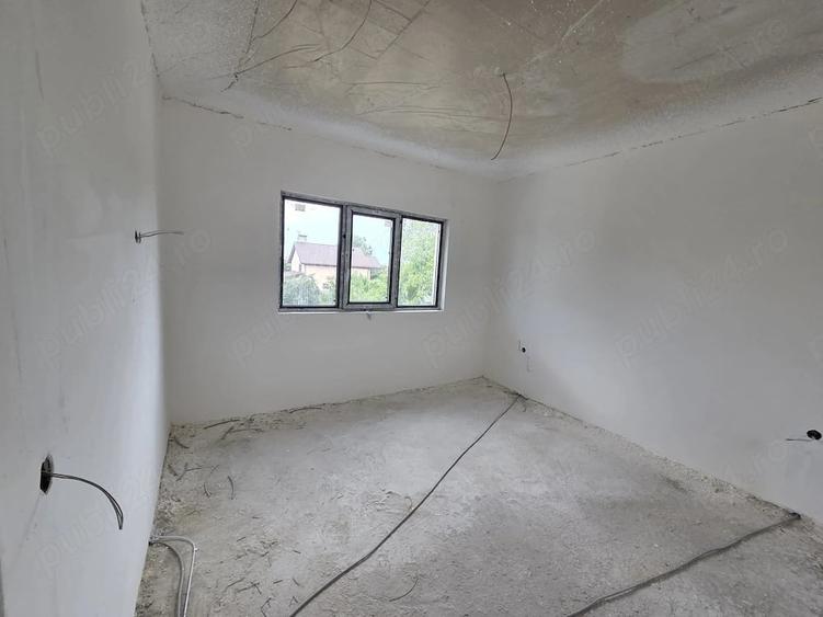 Casă cu Teren 615 Mp în Vernești