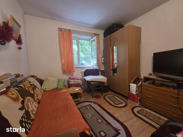 Apartament cu 3 camere semidecomandat, mobilat în Mircea cel Bătrân — fotografia 1