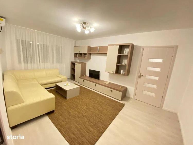 Apartament cu 3 camere, mobilat în Complex Studențesc