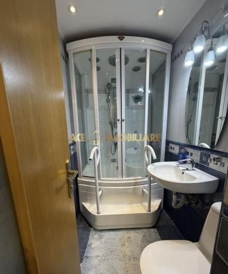 Apartament cu 3 camere decomandat, mobilat în Unirii