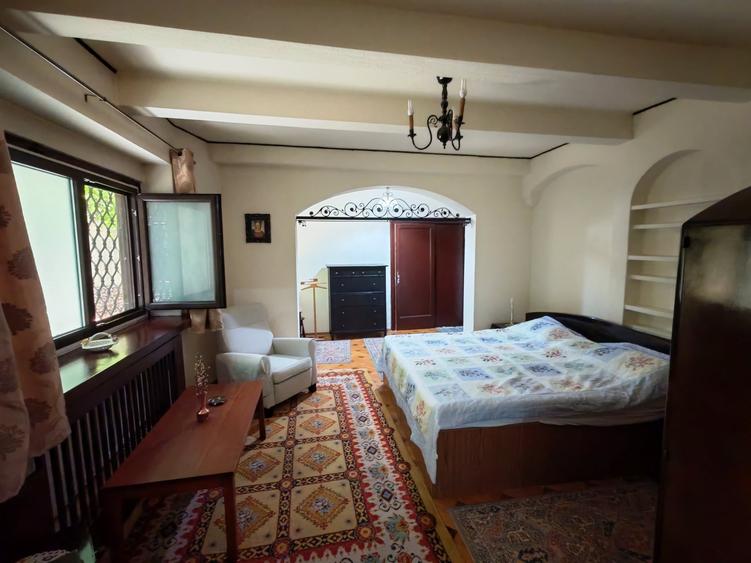Apartament cu 3 camere semidecomandat în Grădina Icoanei