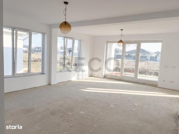 Casă cu 4 camere cu Teren 500 Mp în Sântandrei