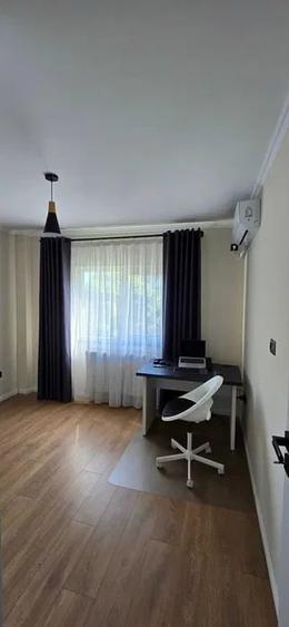 Apartament cu 3 camere decomandat în Brâncoveanu