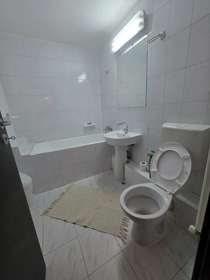 Apartament cu 2 camere decomandat în Vitan