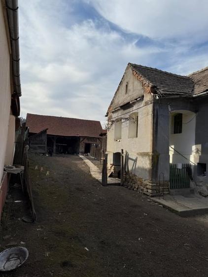 Casă individuală cu 2 camere cu Teren 727 Mp în Veseud (Slimnic)