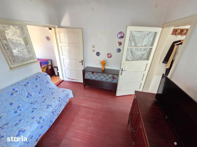 Casă cu 2 camere cu Teren 280 Mp în Central
