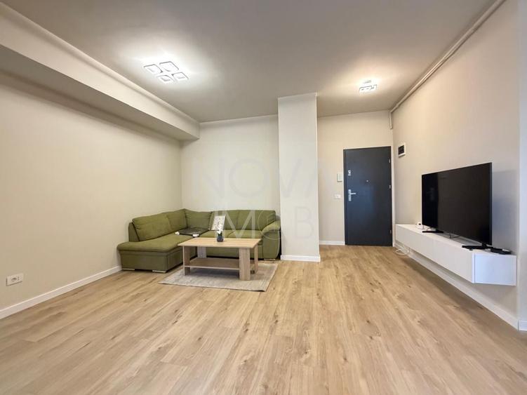Apartament cu 3 camere semidecomandat, mobilat în Turnișor