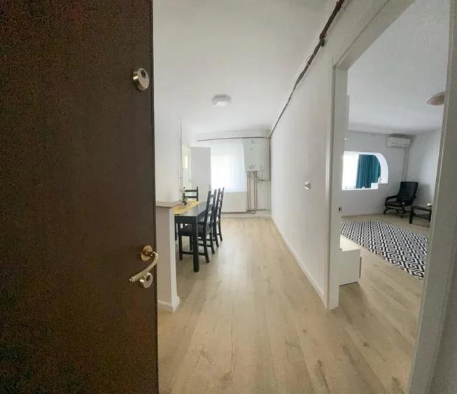 Apartament cu 2 camere decomandat în Aviației