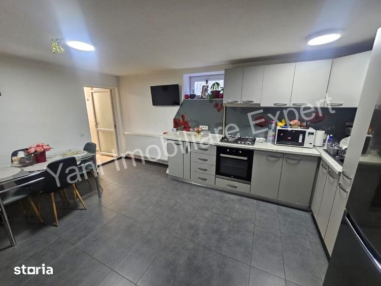 Casă cu 6 camere cu Teren 366 Mp în Curtea de Argeș