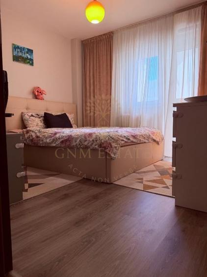 Apartament cu 3 camere decomandat, mobilat în Drumul Taberei