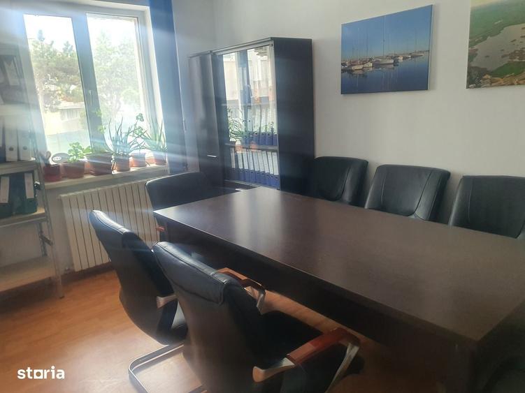 Apartament cu 4 camere în Central