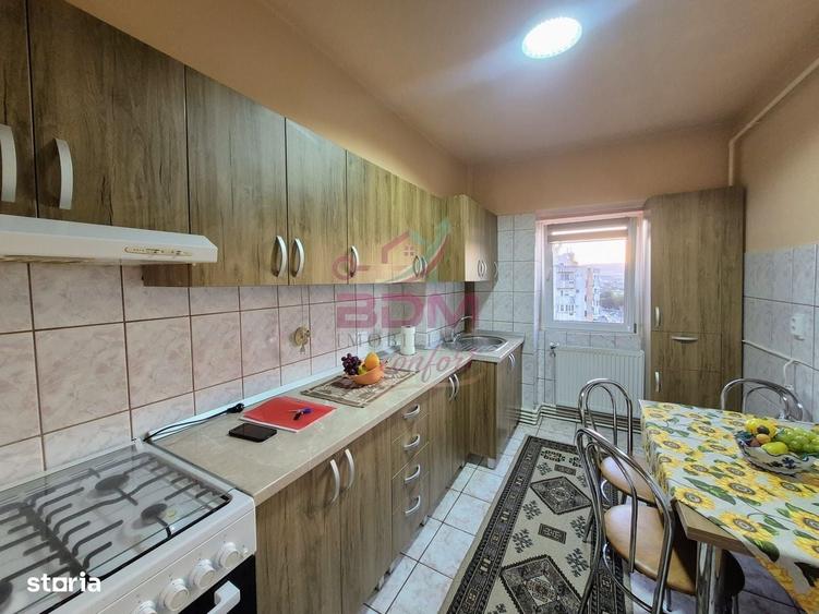 Apartament cu 3 camere decomandat în Central