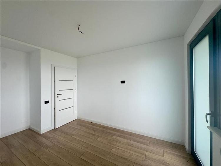 Casă individuală cu 4 camere cu Canalizare în Miroslava