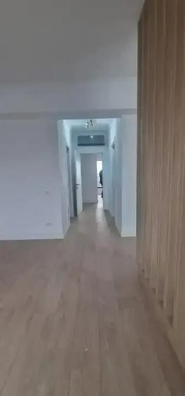 Penthouse cu 4 camere decomandat, mobilat în Timpuri Noi