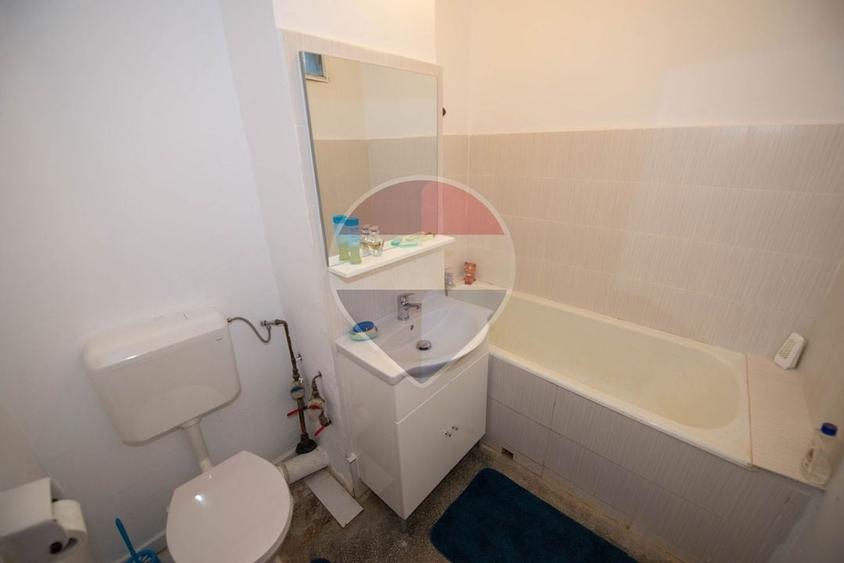 Apartament cu 3 camere decomandat în Drumul Taberei