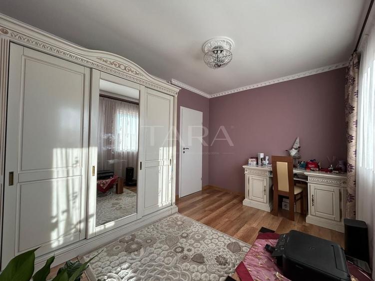 Apartament cu 3 camere semidecomandat în Iris