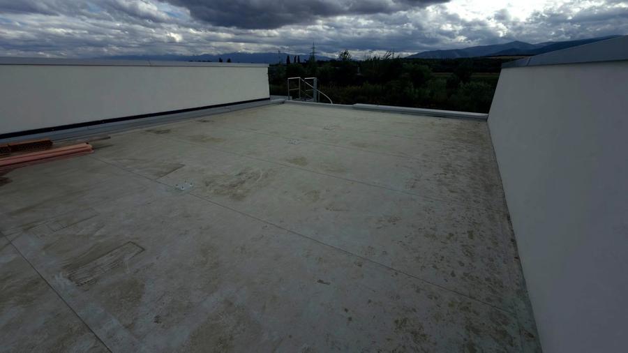 Casă cu 4 camere cu Teren 250 Mp în Arhitecților - Calea Cisnădiei
