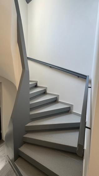 Casă individuală cu 9 camere cu Garaj în Cantemir