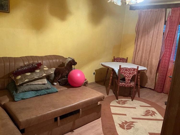 Apartament cu 3 camere decomandat, mobilat în Central