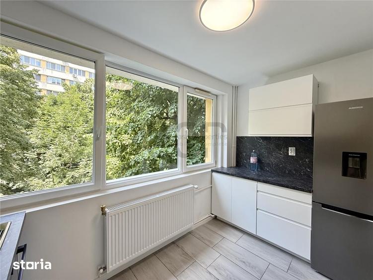 Apartament cu 3 camere semidecomandat în Iancului