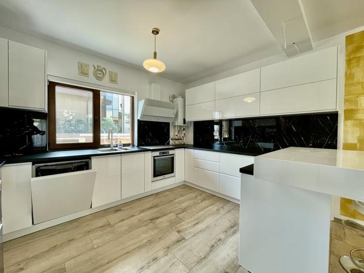 Duplex cu 3 camere cu Canalizare în Mamaia-Sat