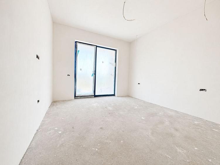 Apartament cu 2 camere semidecomandat în Moșnița Nouă