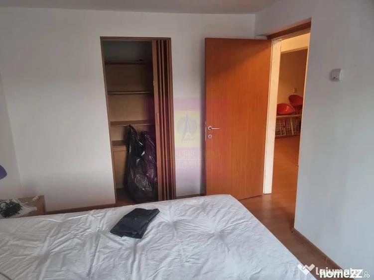 Casă cu 5 camere cu Teren 2875 Mp în Sadina