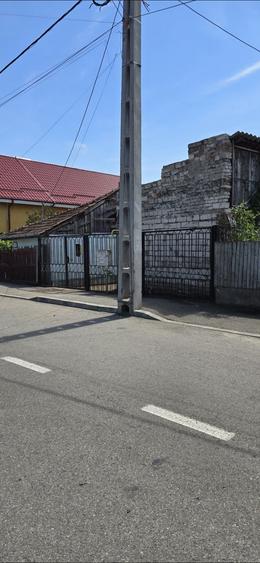 Casă cu 3 camere în 1 Mai