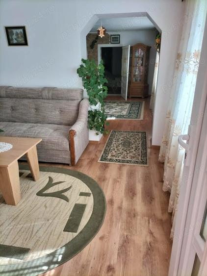 Casă cu Teren 6400 Mp în Băbășești