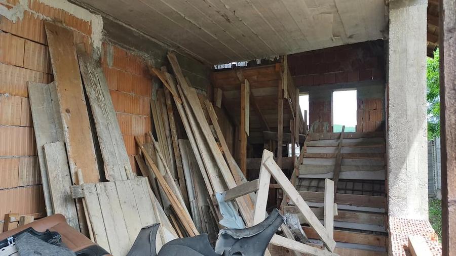 Casă cu Teren 948 Mp în Bejan