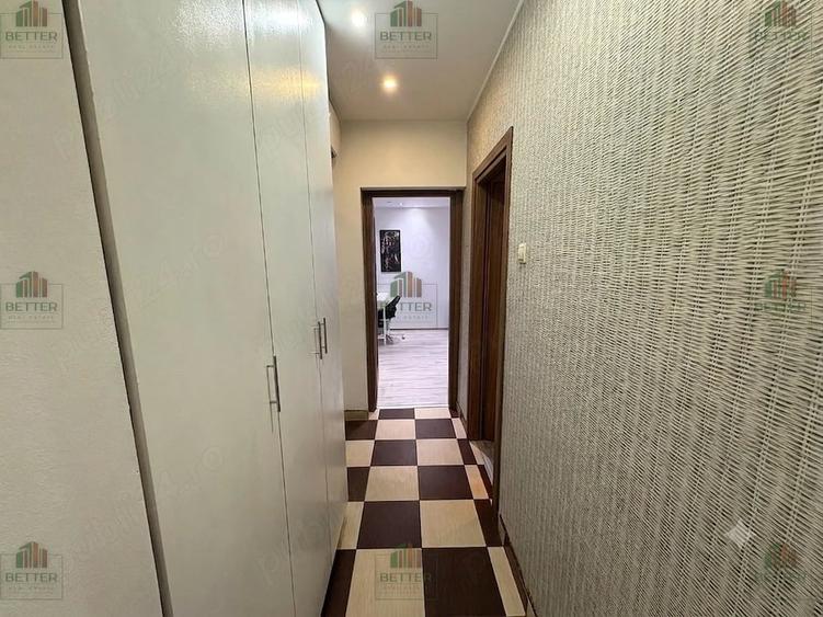 Apartament cu 3 camere semidecomandat în Berceni