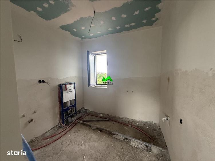 Casă cu 4 camere cu Teren 400 Mp în Veștem