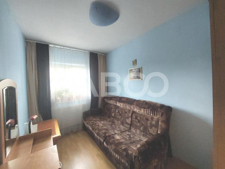 Apartament cu 3 camere decomandat, mobilat în Mihai Viteazul