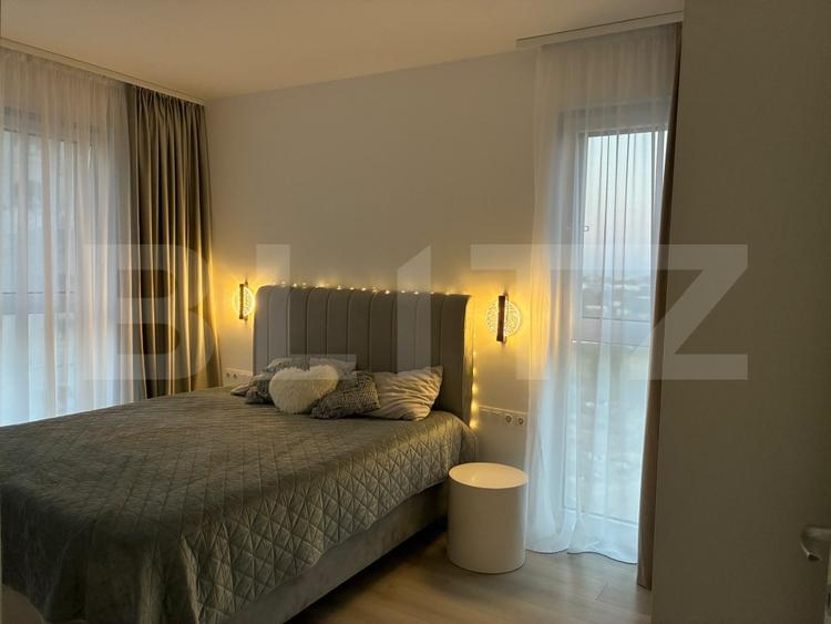 Apartament cu 3 camere semidecomandat, mobilat în Lipovei