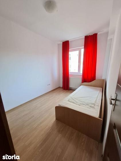 Apartament cu 3 camere decomandat în Baciu