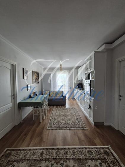 Apartament cu 3 camere decomandat, mobilat în Florești