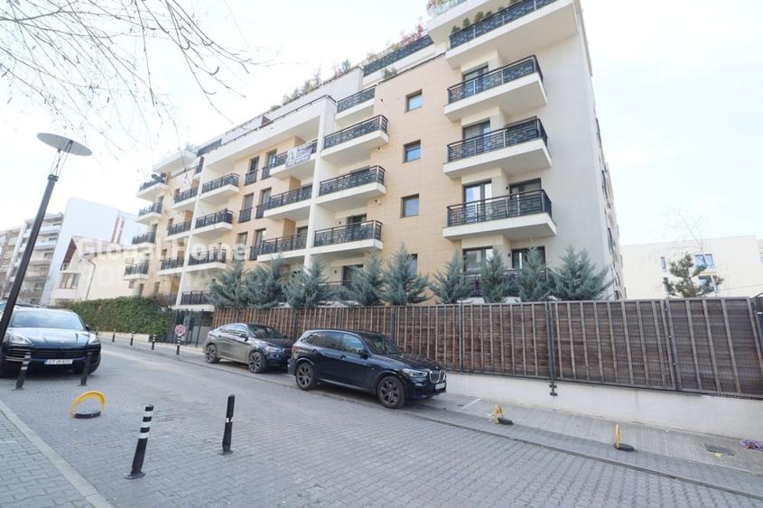 Apartament cu 4 camere decomandat, mobilat în Herăstrău