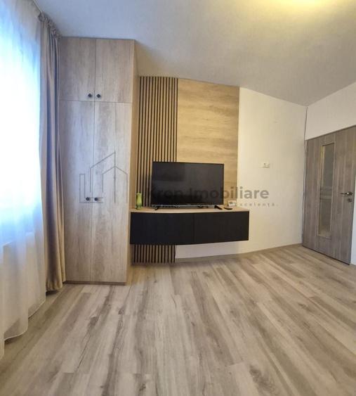 Apartament cu 2 camere decomandat, mobilat în Central