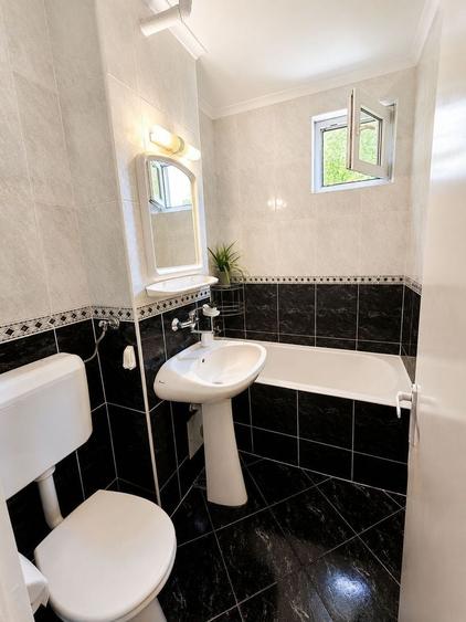 Apartament cu 3 camere decomandat, mobilat în Micro 14