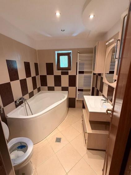 Casă cu 2 camere cu Teren 90 Mp în Central