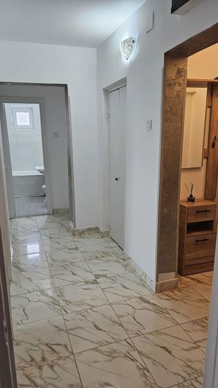 Apartament cu 2 camere decomandat în Radu Negru