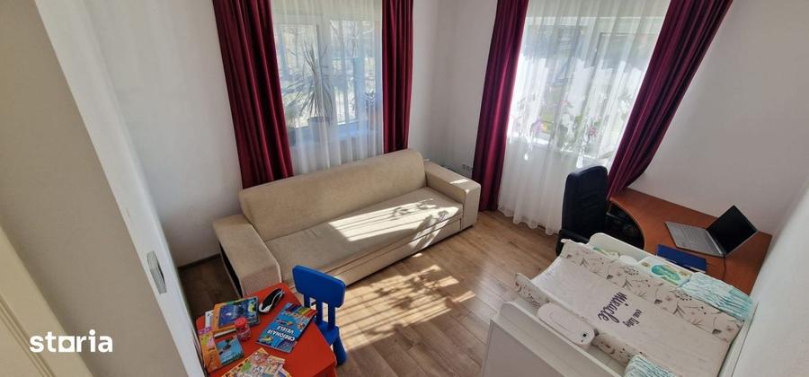 Casă cu 4 camere cu Teren 700 Mp în Central