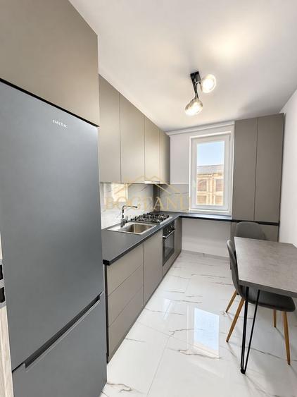 Apartament cu 3 camere semidecomandat, mobilat în Giroc