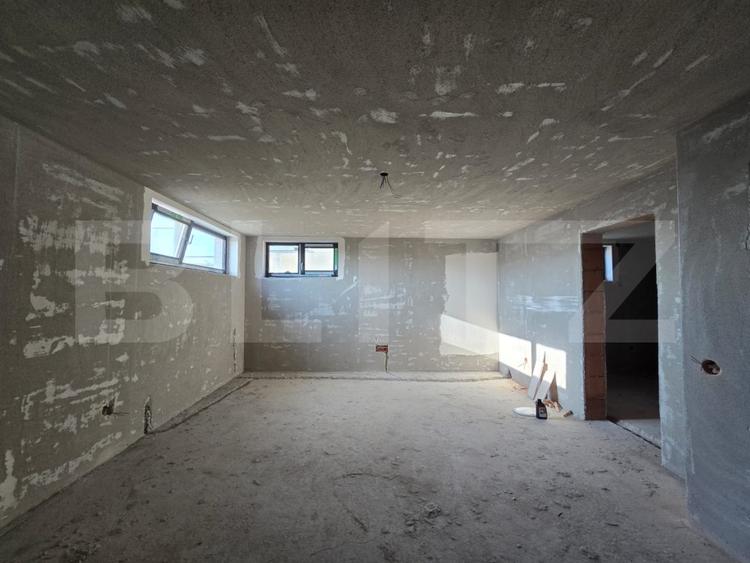 Duplex cu 5 camere cu Canalizare în Dâmbul Rotund
