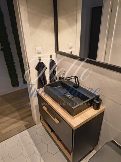 Apartament cu 2 camere semidecomandat, mobilat în Florești