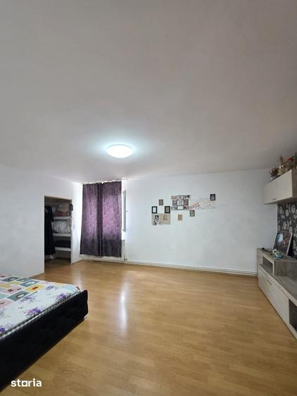 Muntele Mare | Casa cu 5 Camere | 8 Minute de Metrou | COMISION 0% - 8