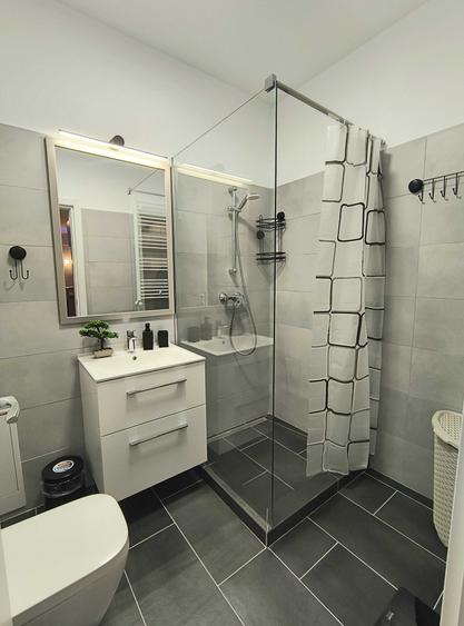 Apartament cu 2 camere decomandat în Nicolina