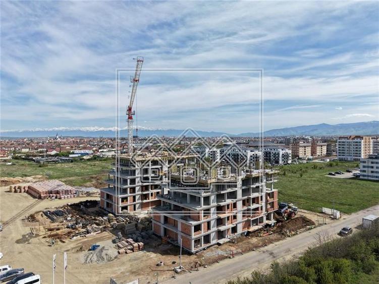 Apartament cu 2 camere decomandat în Exterior Vest