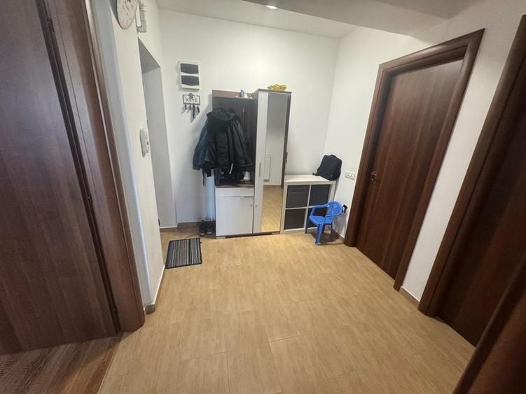 Apartament cu 2 camere decomandat în Titan